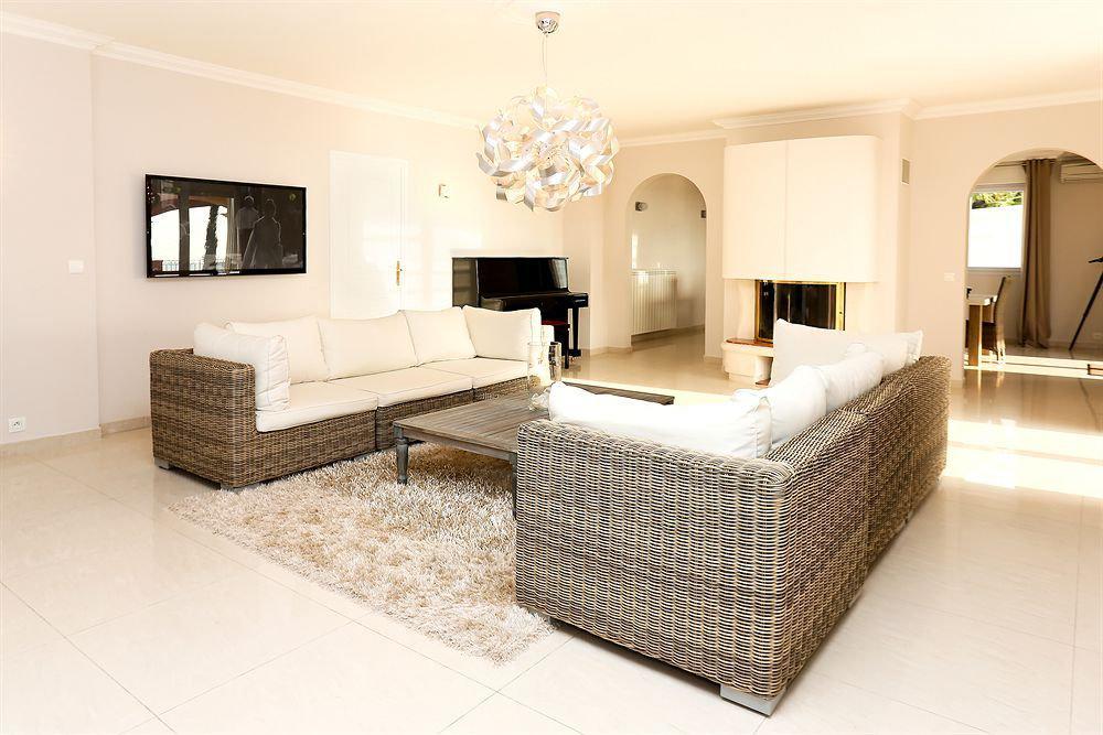 วีลา สเตฟานี Bed & Breakfast มูแฌ็ง ภายนอก รูปภาพ