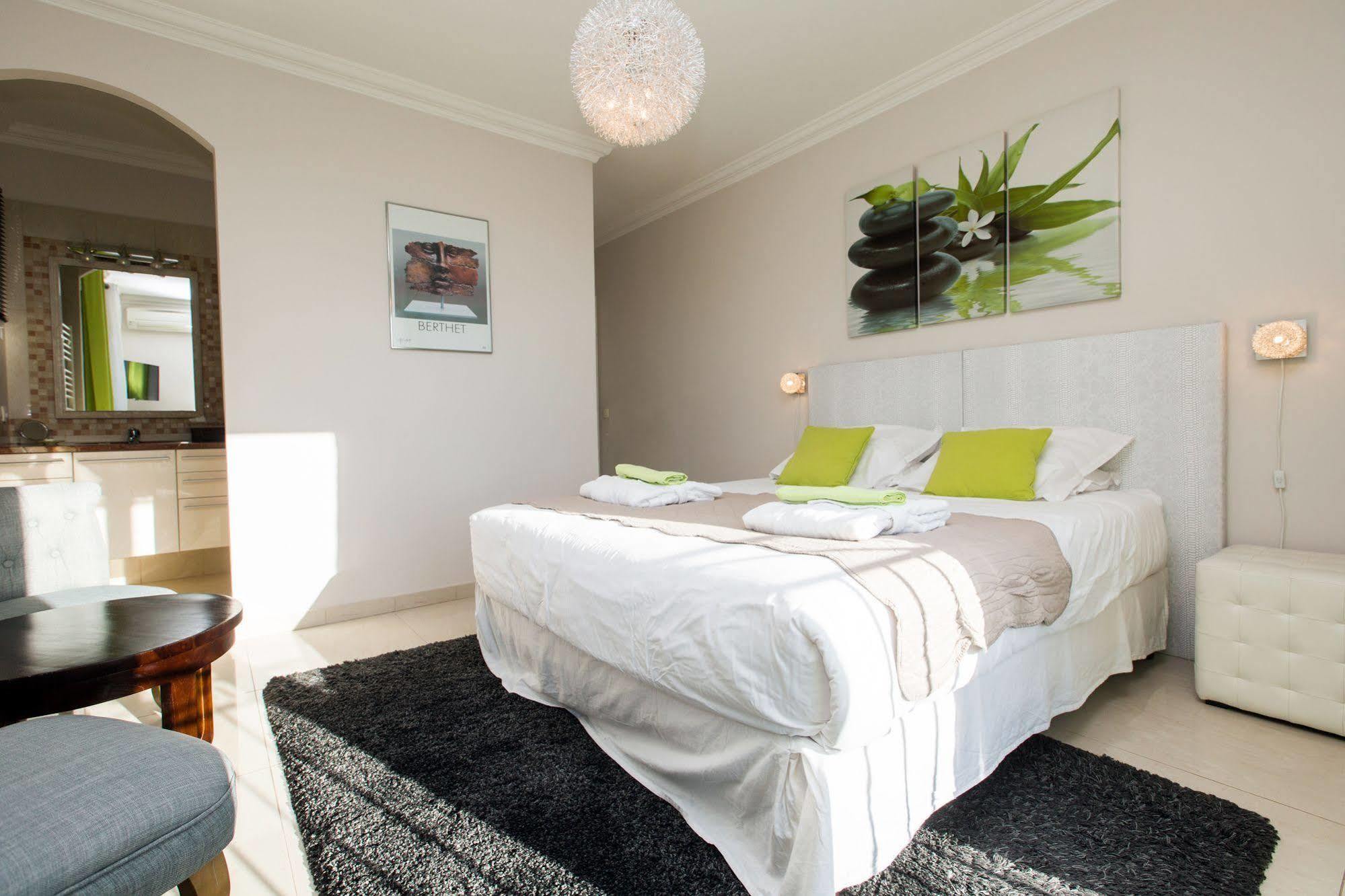 วีลา สเตฟานี Bed & Breakfast มูแฌ็ง ภายนอก รูปภาพ
